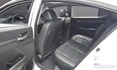 Hyundai Avante 2017 1.6 Автомат в Москве № 400213, миниатюра 12