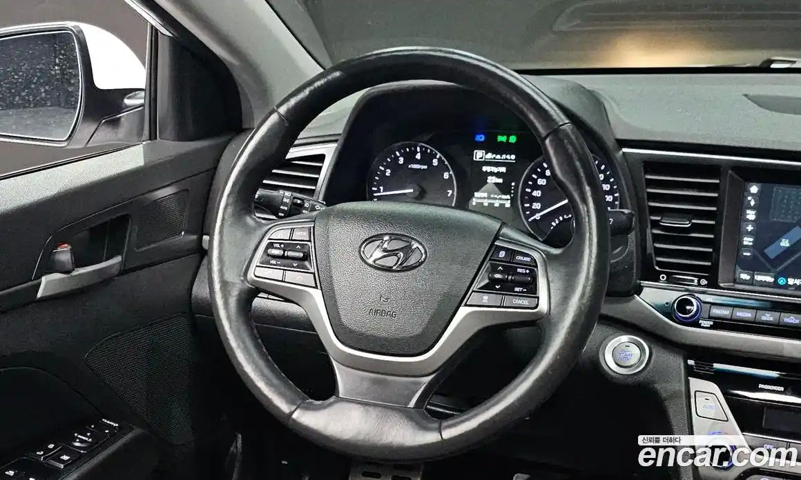 Hyundai Avante 2017 1.6 Автомат в Москве № 400213, фото 13