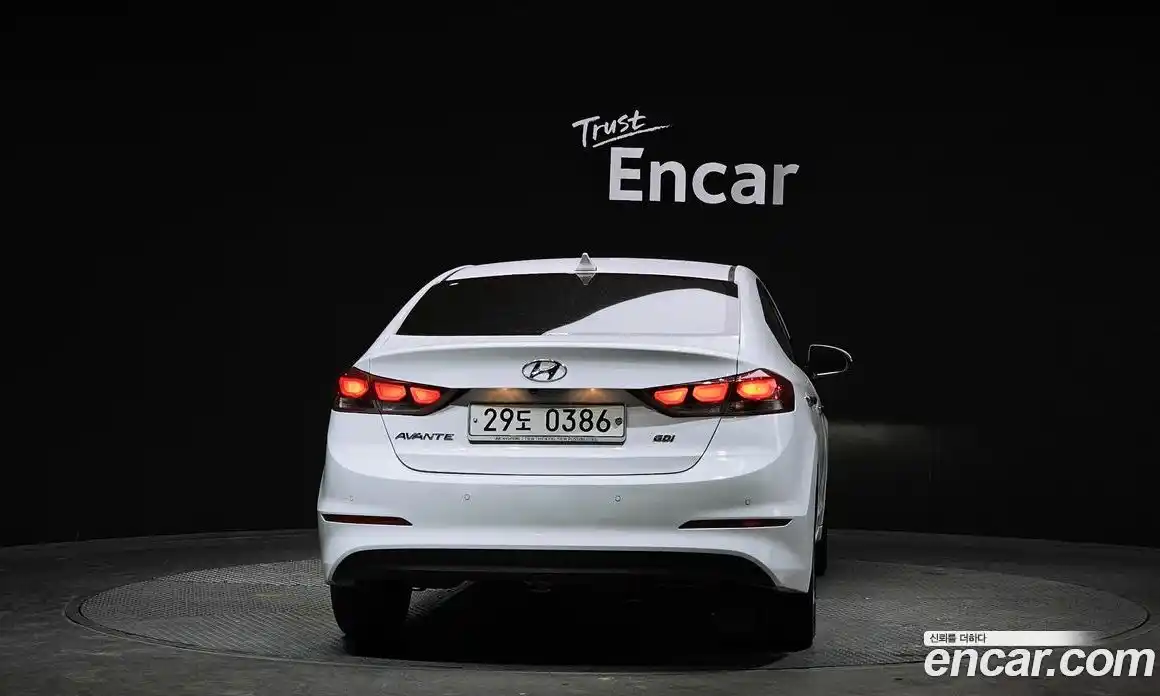 Hyundai Avante 2017 1.6 Автомат в Москве № 400213, фото 4