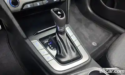 Hyundai Avante 2017 1.6 Автомат в Москве № 400213, миниатюра 9