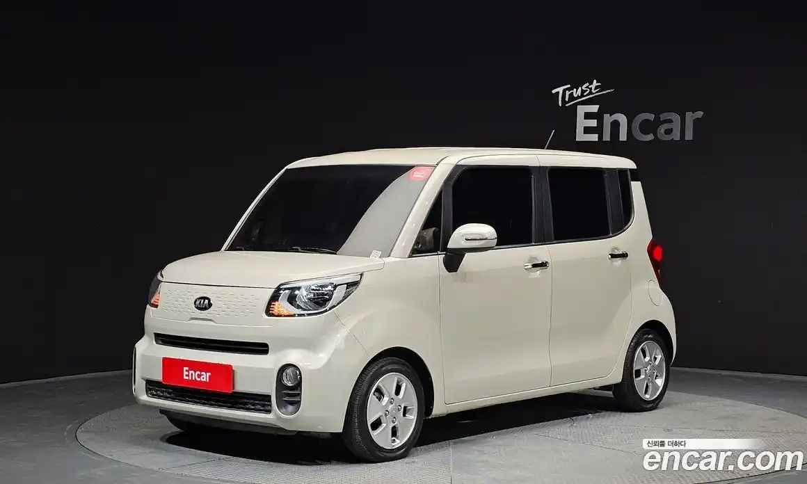 Kia Ray 2018 1.0 Автомат в Москве № 402199, фото 1