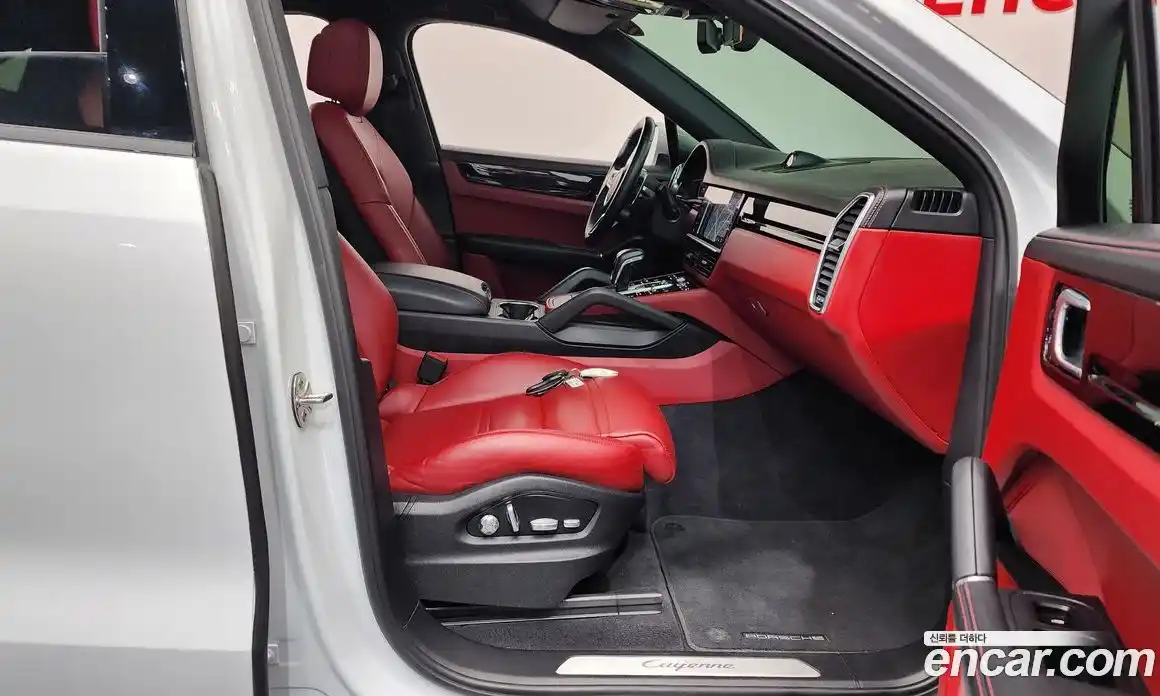 Porsche Cayenne 2020 3.0 Автомат в Москве № 415923, фото 11