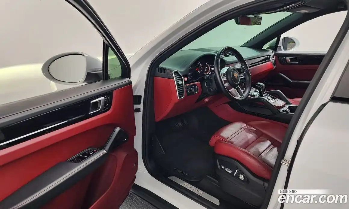 Porsche Cayenne 2020 3.0 Автомат в Москве № 415923, фото 10