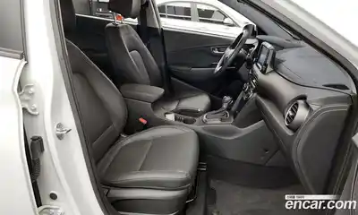 Hyundai Kona 2018 1.6 Автомат в Москве № 45231, миниатюра 11