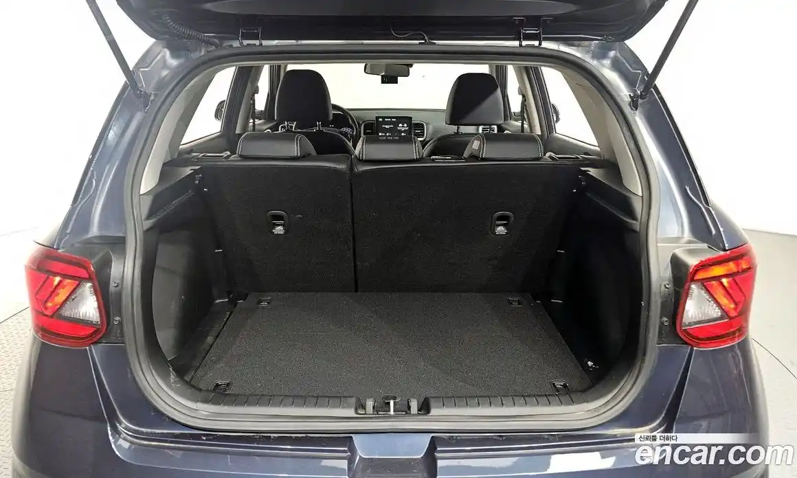 Hyundai Venue 2021 1.6 Автомат в Москве № 50143, фото 15