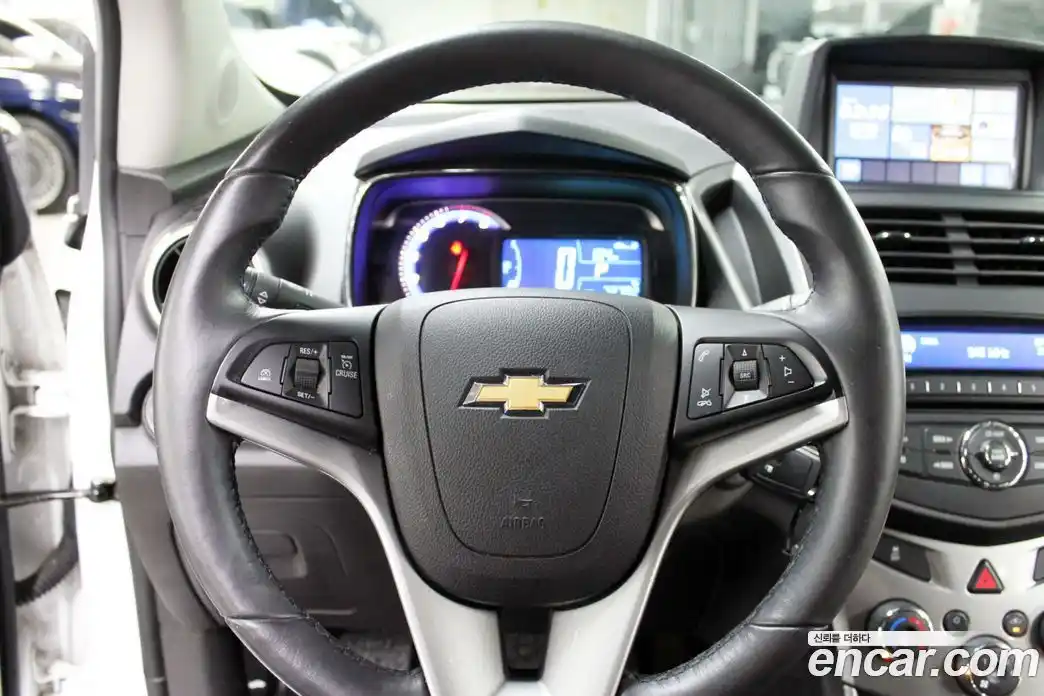 Chevrolet Trax 2015 1.4 Автомат в Москве № 100162, фото 12