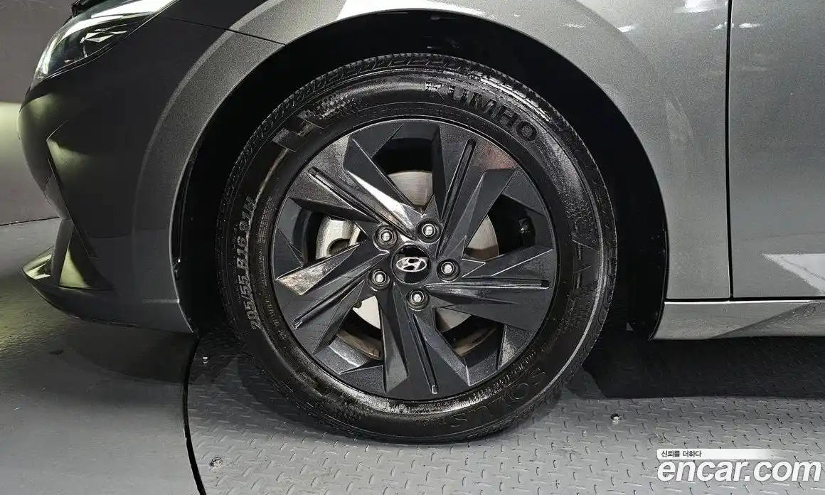 Hyundai Avante 2022 1.6 Автомат в Москве № 112710, фото 14