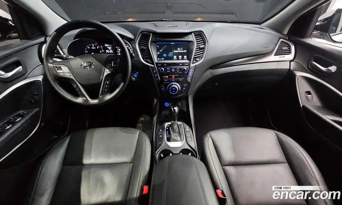 Hyundai Santa Fe 2018 2.0 Автомат в Москве № 113340, фото 14