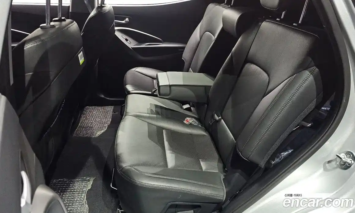 Hyundai Santa Fe 2018 2.0 Автомат в Москве № 113340, фото 16