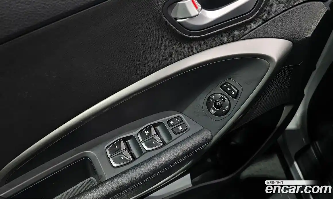 Hyundai Santa Fe 2018 2.0 Автомат в Москве № 113340, фото 17