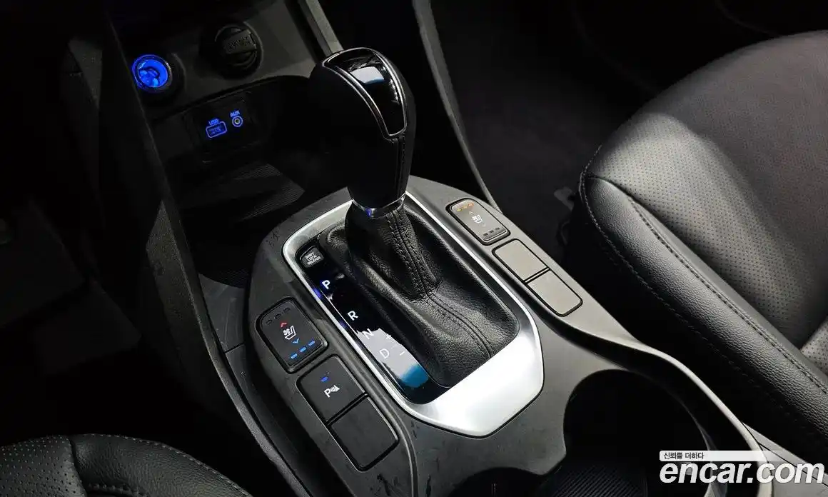 Hyundai Santa Fe 2018 2.0 Автомат в Москве № 113340, фото 19