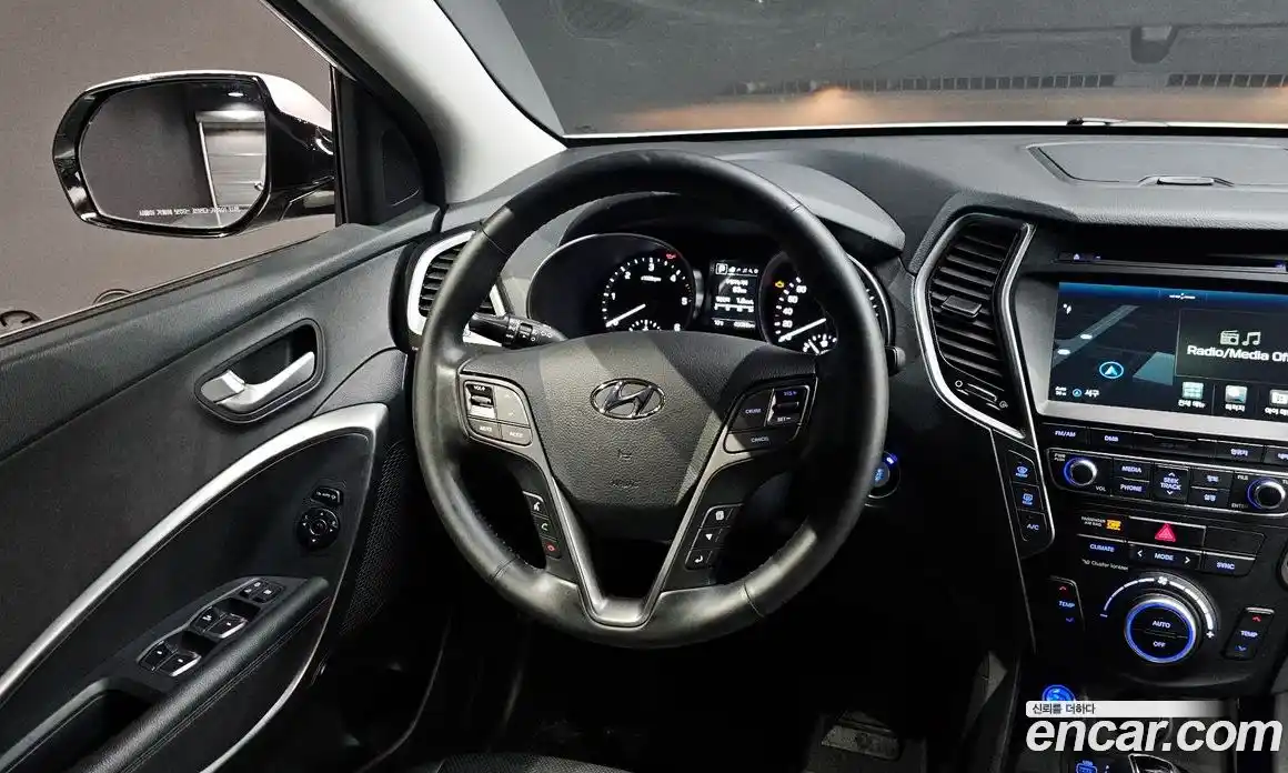 Hyundai Santa Fe 2018 2.0 Автомат в Москве № 113340, фото 7