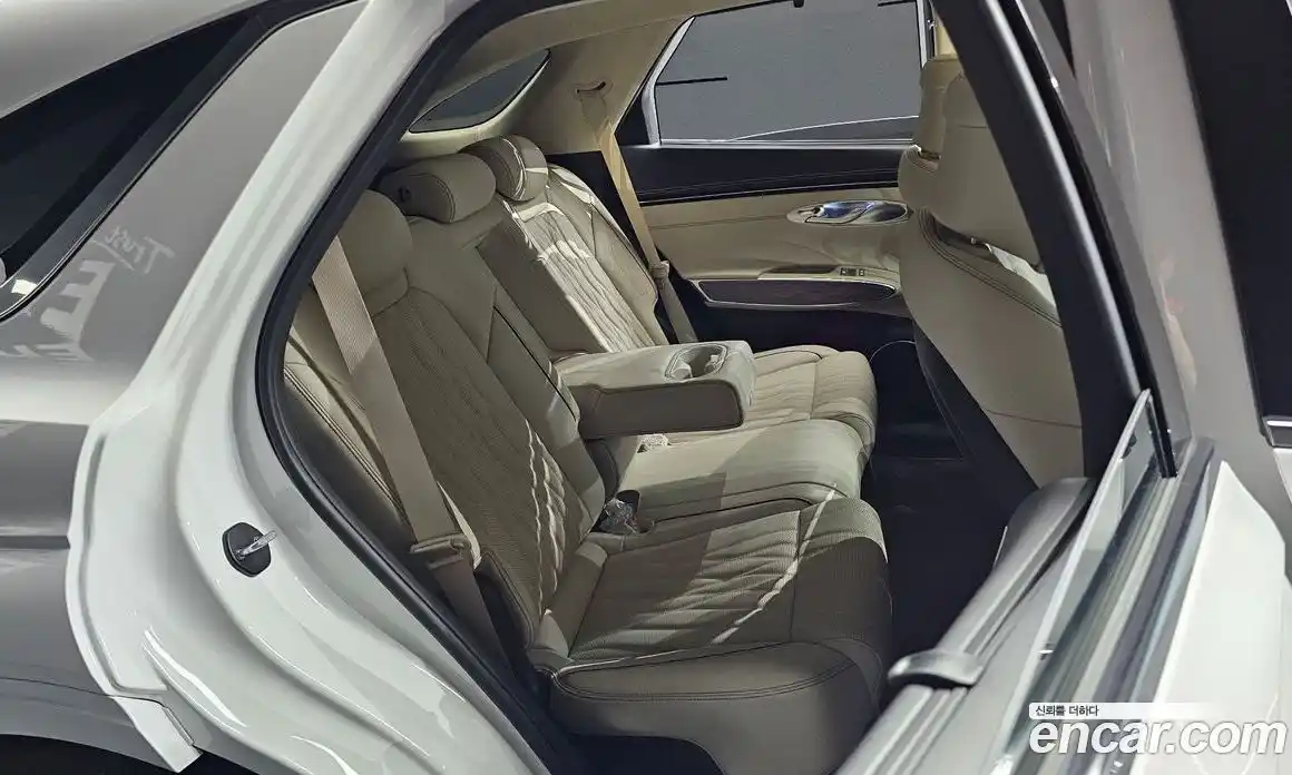 Genesis GV70 2023 2.5 Автомат в Москве № 114155, фото 15