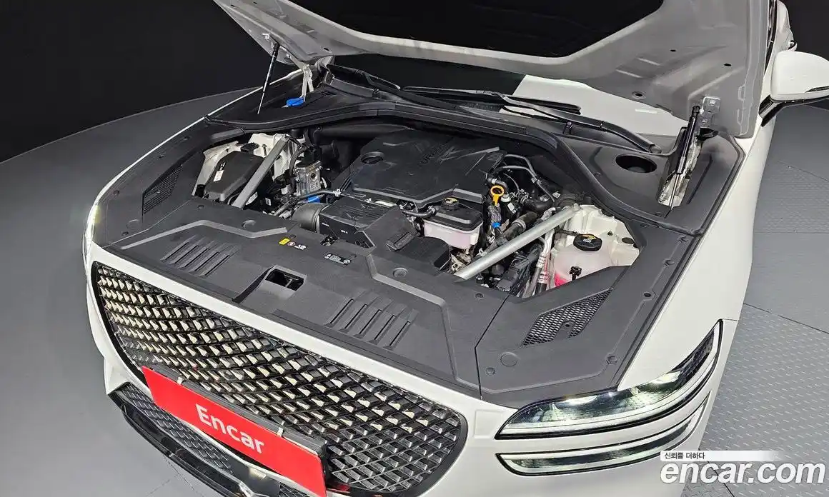 Genesis GV70 2023 2.5 Автомат в Москве № 114155, фото 16