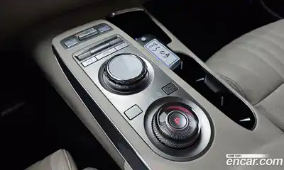 Genesis GV70 2023 2.5 Автомат в Москве № 114155, миниатюра 5