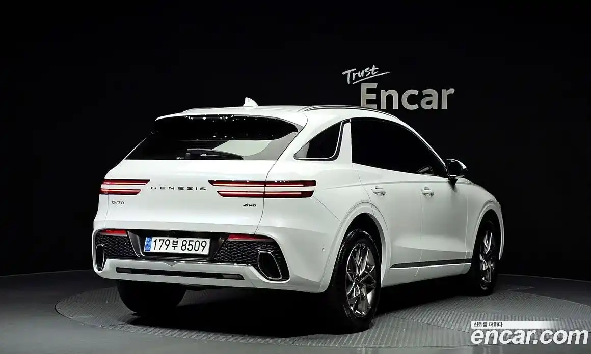 Genesis GV70 2023 2.5 Автомат в Москве № 114155, фото 10