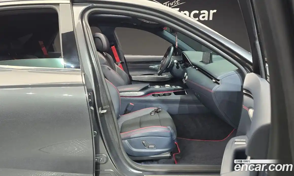 Genesis GV70 2022 2.5 Автомат в Москве № 118573, фото 9