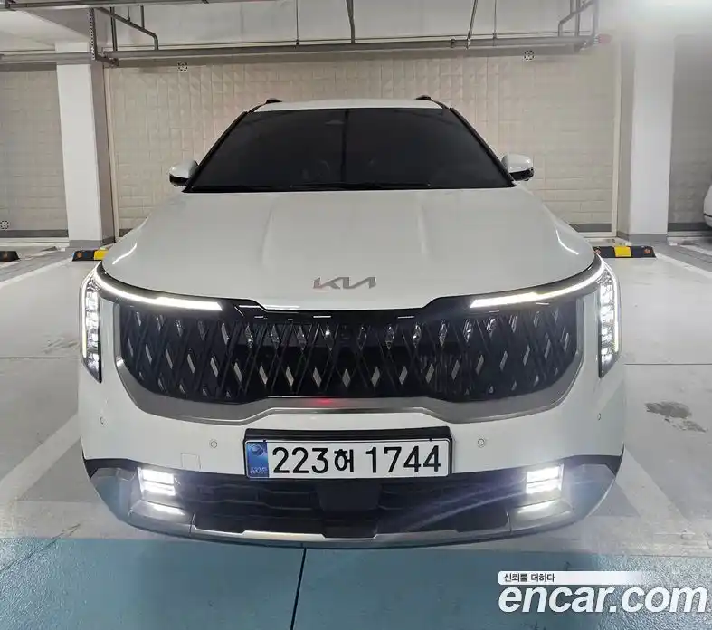 Kia Canival 2024 1.6 Автомат в Москве № 120303, фото 3