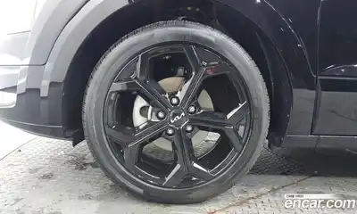 Kia Niro 2023 1.6 Автомат в Москве № 120411, миниатюра 3