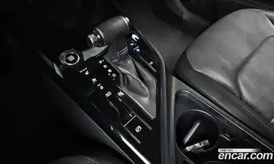 Kia Niro 2023 1.6 Автомат в Москве № 120411, миниатюра 6