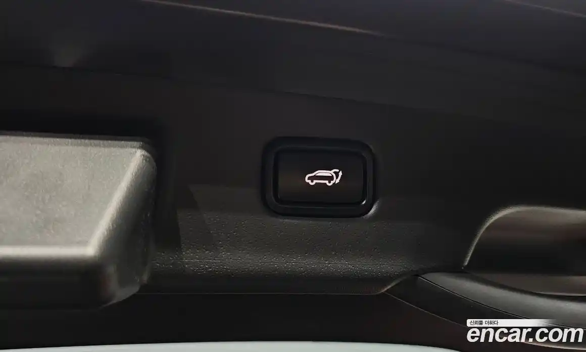 Kia Niro 2023 1.6 Автомат в Москве № 120411, фото 8