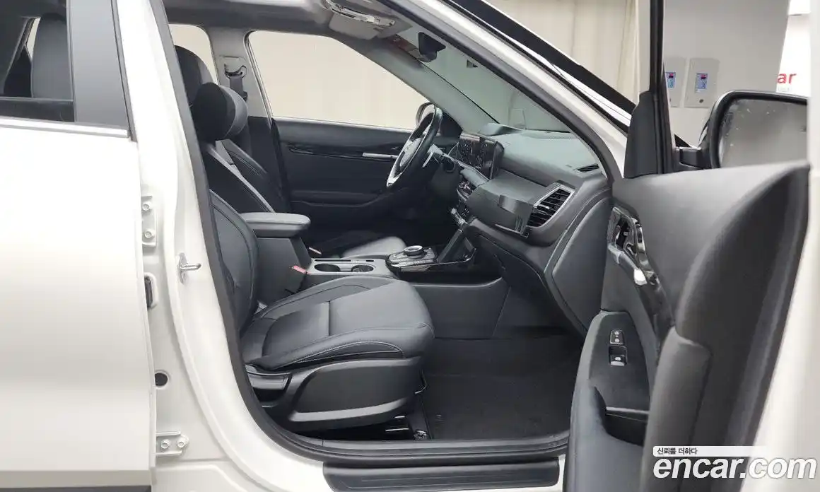 Kia Seltos 2023 1.6 Автомат в Москве № 123988, фото 9