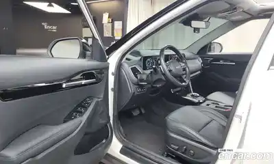 Kia Seltos 2023 1.6 Автомат в Москве № 123988, миниатюра 10