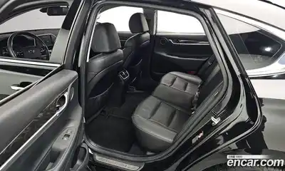 Hyundai Grandeur 2018 2.4 Автомат в Москве № 125257, миниатюра 2