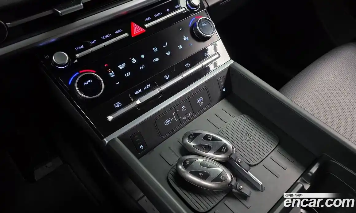 Hyundai Santa Fe 2024 1.6 Автомат в Москве № 125311, фото 10