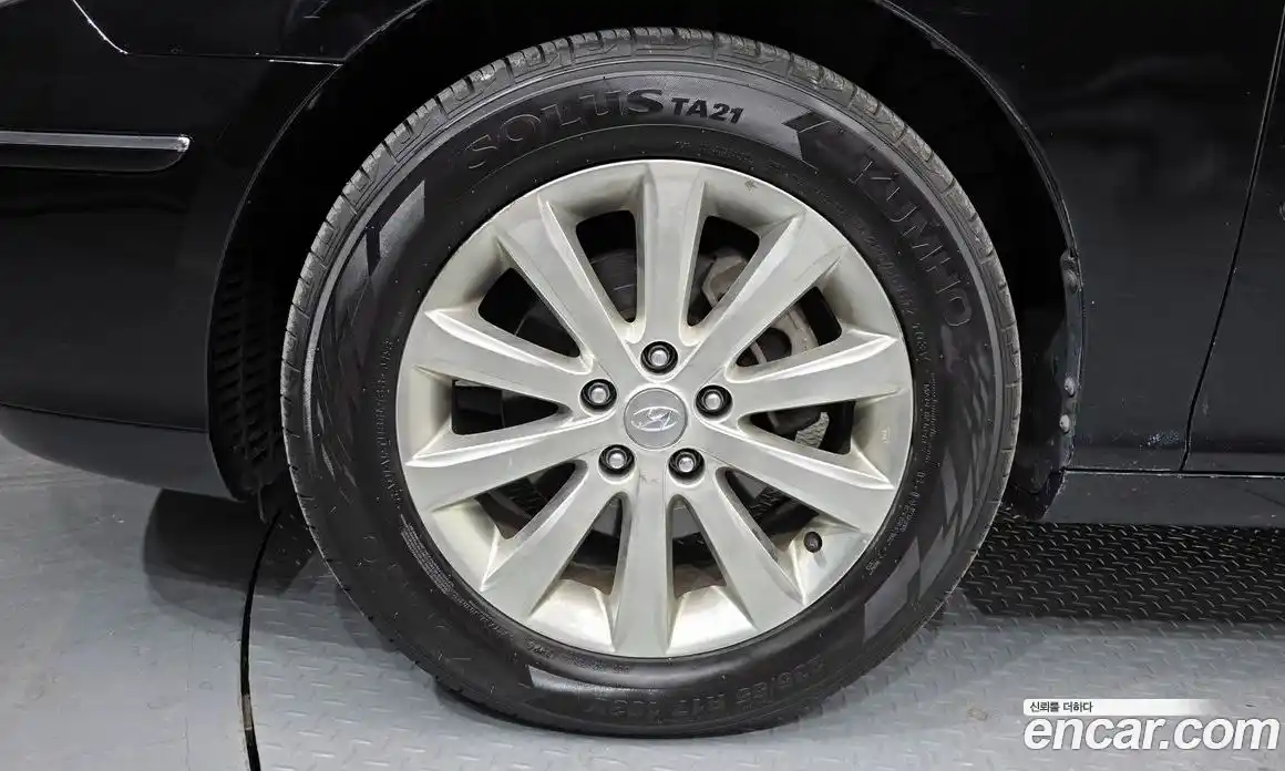 Hyundai Grandeur 2009 2.7 Автомат в Москве № 125541, фото 15