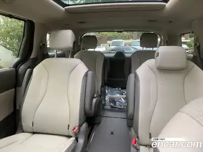 Kia Canival 2026 3.5 Автомат в Москве № 127545, миниатюра 12