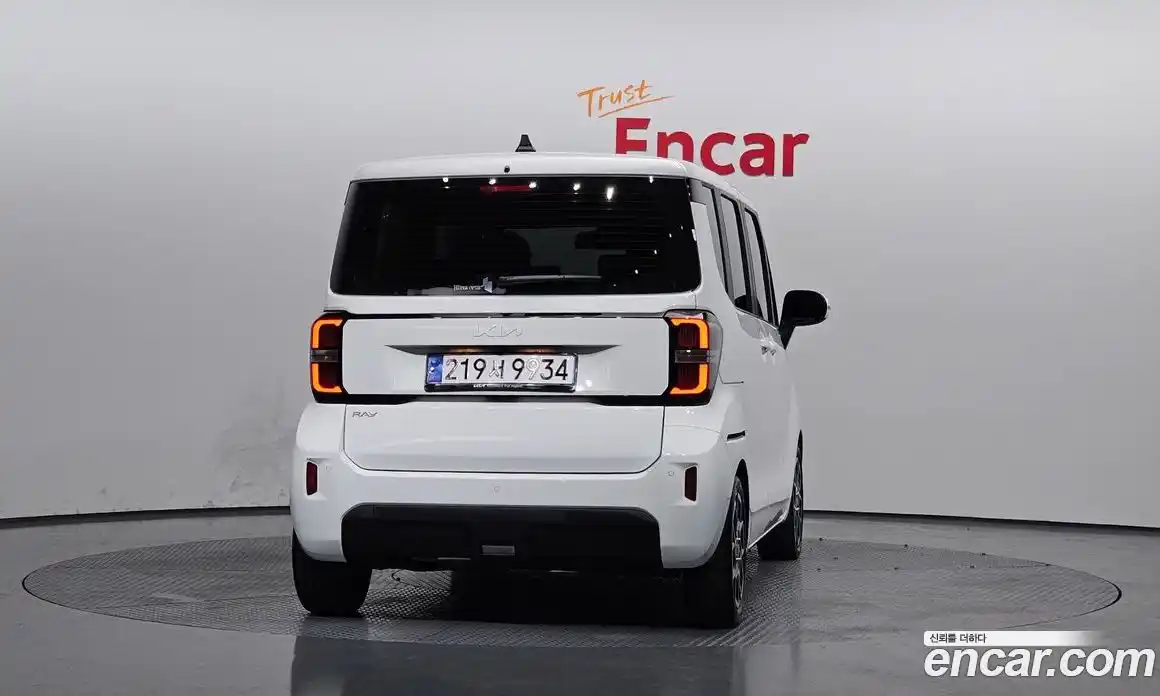 Kia Ray 2024 1.0 Автомат в Москве № 127797, фото 10