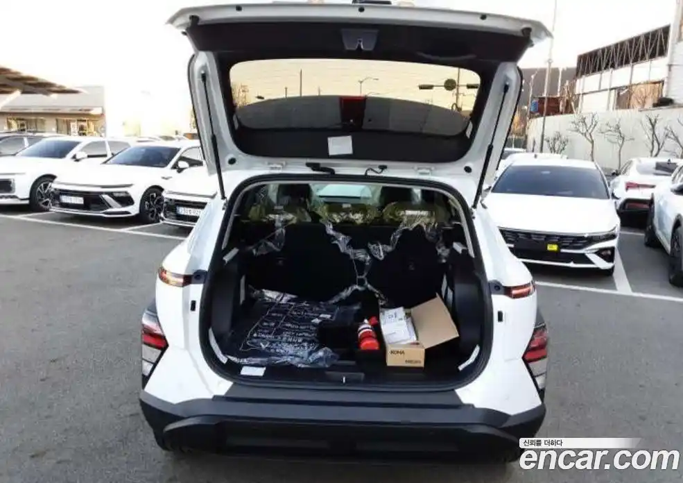 Hyundai Kona 2026 1.6 Автомат в Москве № 129349, фото 8