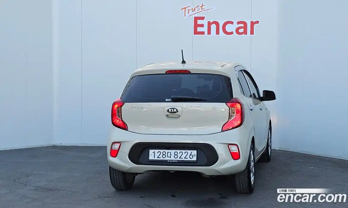 Kia Morning 2020 1.0 Автомат в Москве № 132488, фото 5