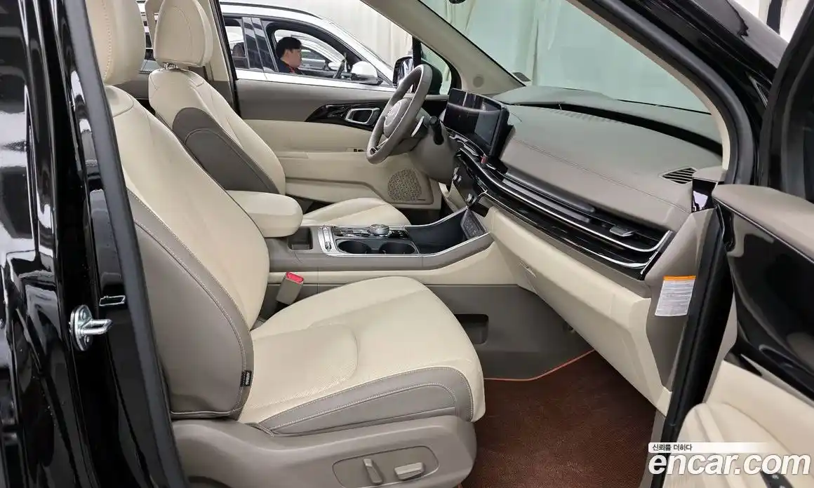 Kia Canival 2024 1.6 Автомат в Москве № 133909, фото 4