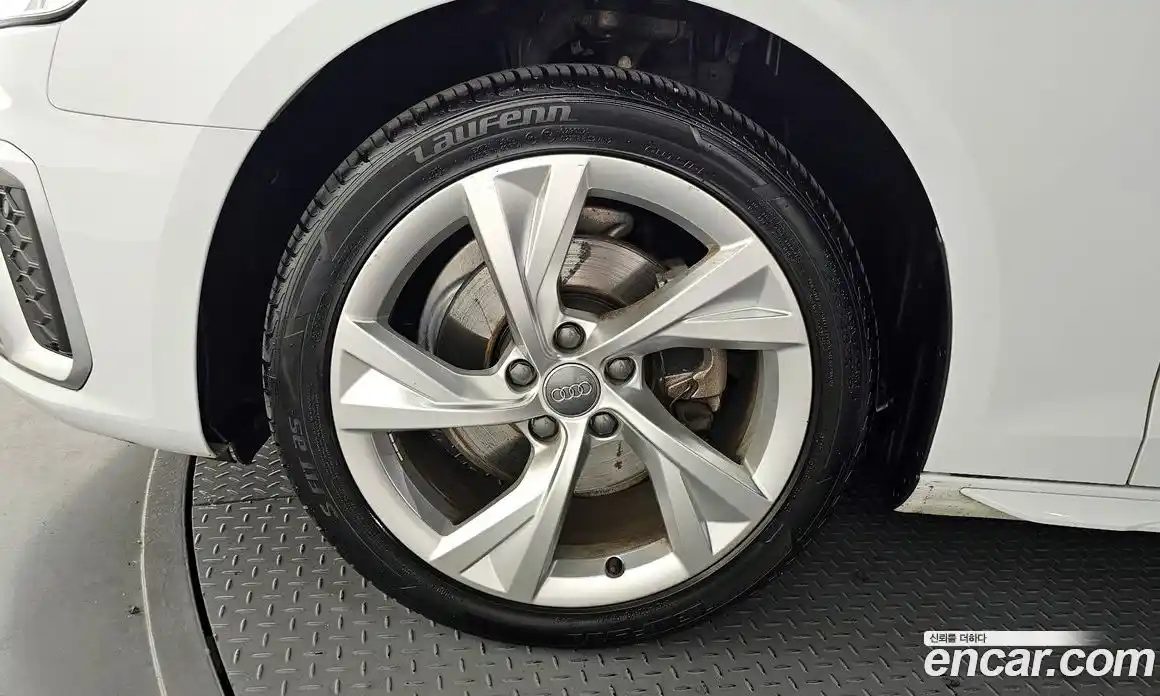 Audi A4 2020 2.0 Автомат в Москве № 136736, фото 10