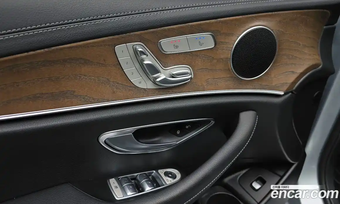 Mercedes-Benz E-Class 2022 2.0 Автомат в Москве № 138078, фото 20