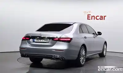 Mercedes-Benz E-Class 2022 2.0 Автомат в Москве № 138078, миниатюра 2