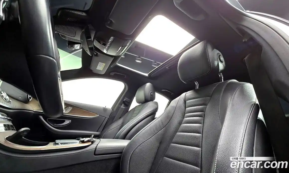 Mercedes-Benz E-Class 2022 2.0 Автомат в Москве № 138078, фото 3