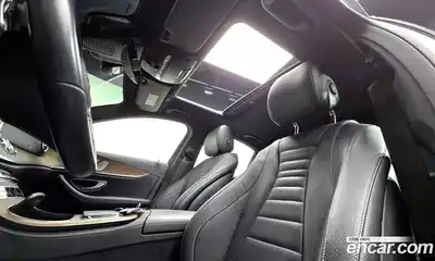 Mercedes-Benz E-Class 2022 2.0 Автомат в Москве № 138078, миниатюра 3