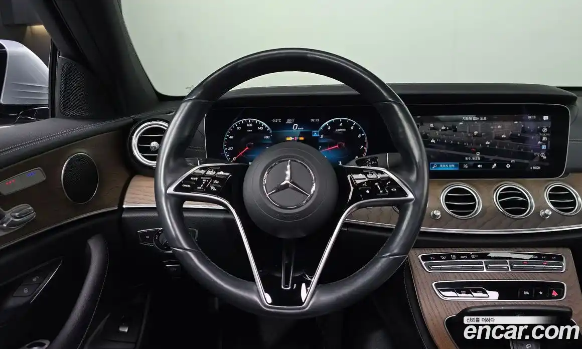 Mercedes-Benz E-Class 2022 2.0 Автомат в Москве № 138078, фото 8