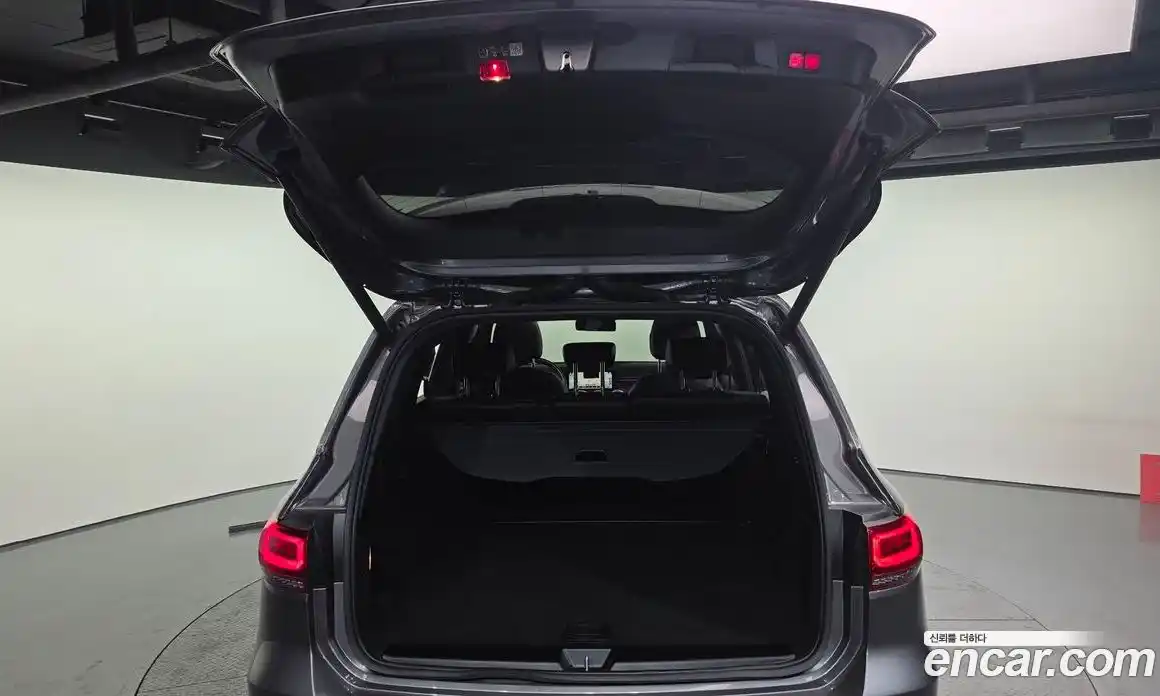 Mercedes-Benz GLB-Class 2023 2.0 Автомат в Москве № 142619, фото 3