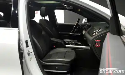 Mercedes-Benz GLA-Class, 2021