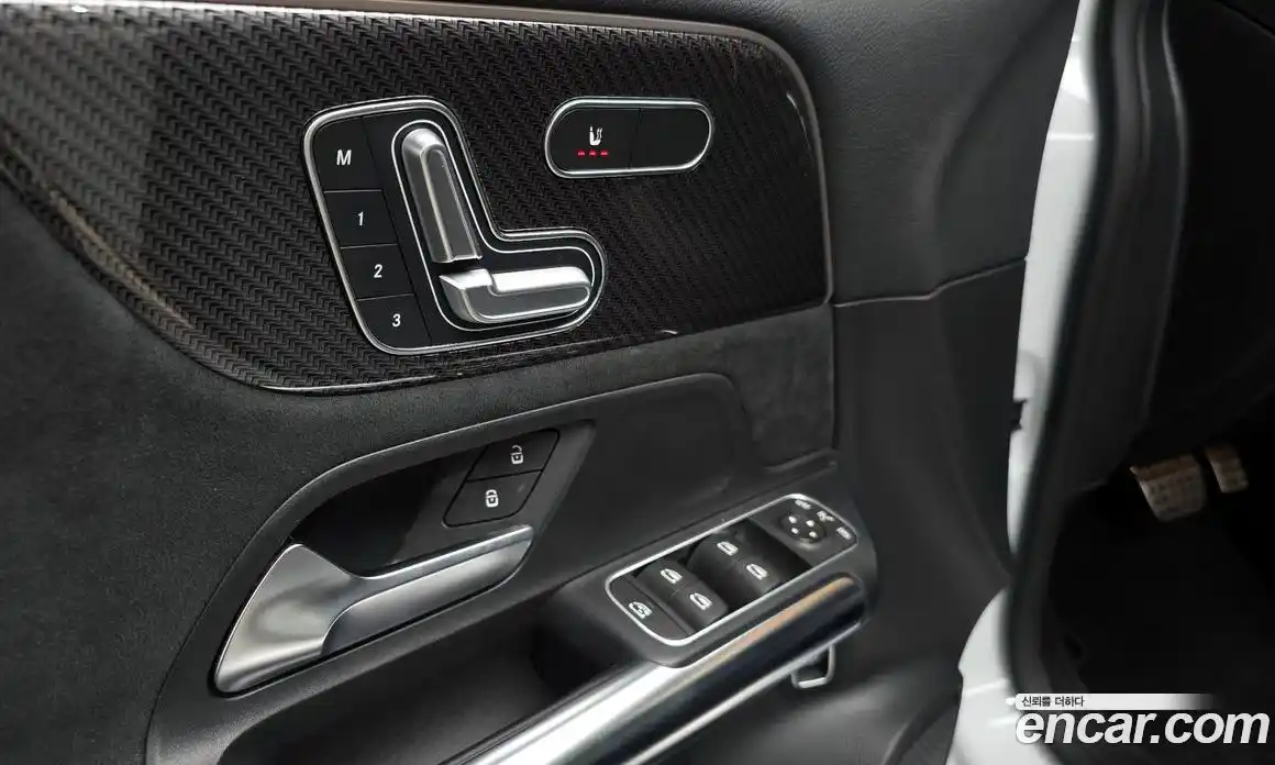 Mercedes-Benz GLA-Class 2021 2.0 Автомат в Москве № 143679, фото 13