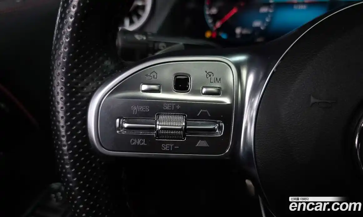 Mercedes-Benz GLA-Class 2021 2.0 Автомат в Москве № 143679, фото 18