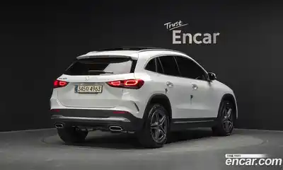 Mercedes-Benz GLA-Class 2021 2.0 Автомат в Москве № 143679, миниатюра 2