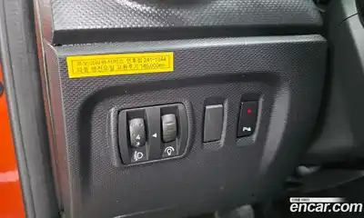 Renault QM3 2015 1.5 Автомат в Москве № 148753, миниатюра 2