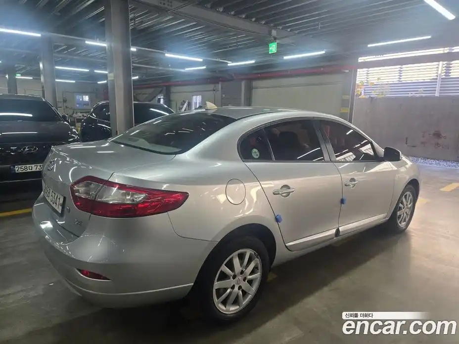 Renault SM3 2011 1.6 Автомат в Москве № 152451, фото 15