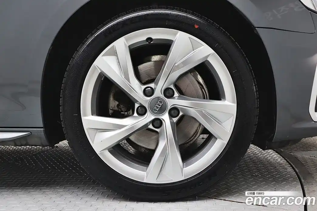 Audi A4 2021 2.0 Автомат в Москве № 156000, фото 7