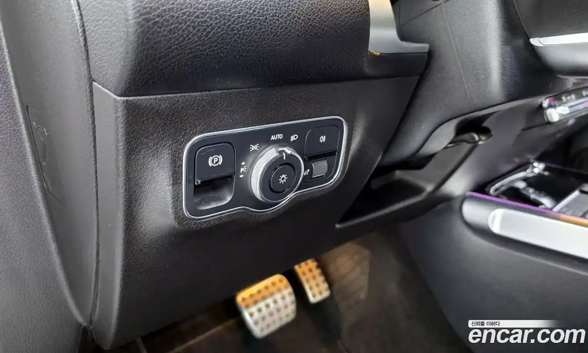 Mercedes-Benz GLB-Class 2021 2.0 Автомат в Москве № 161034, фото 15